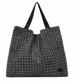 Picture of Issey Miyake Lady Handbags _SKUfw126239053fw